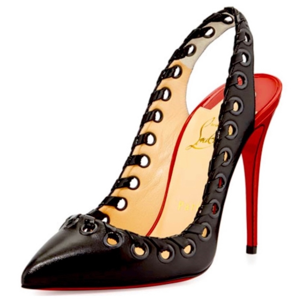 Christian Louboutin Ostri
$350 $995 Size: 6.5 | Christian Louboutin